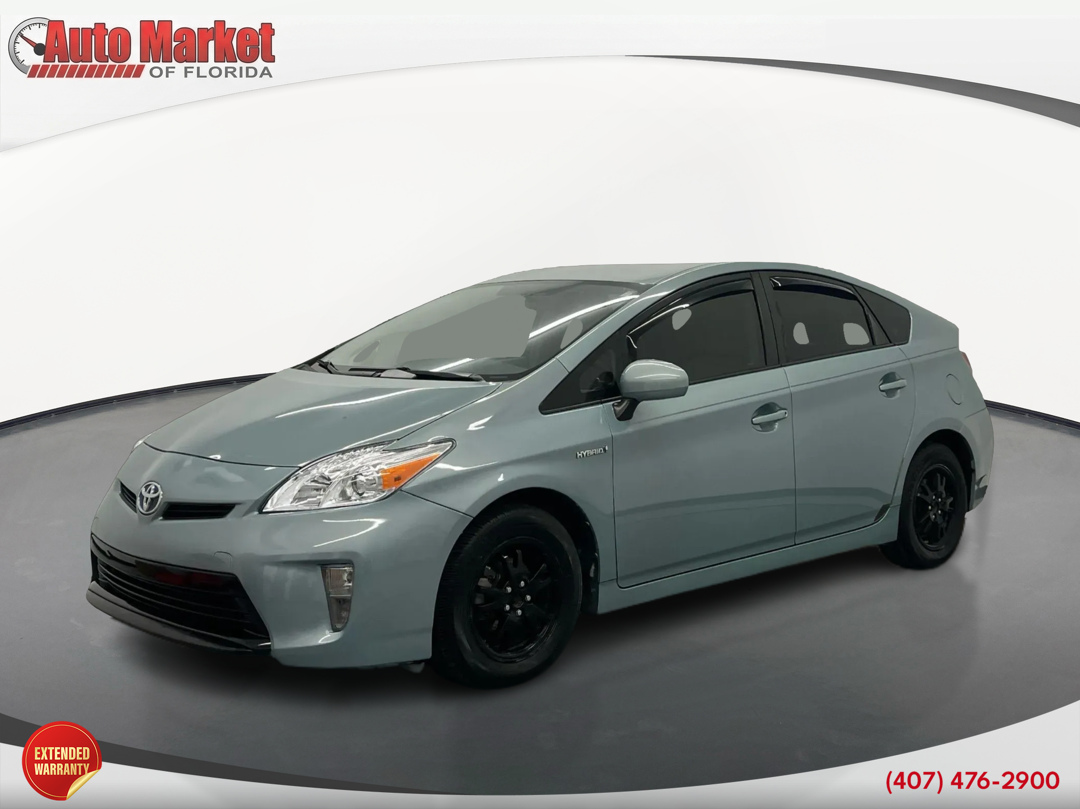 2015 Toyota Prius Two's photo
