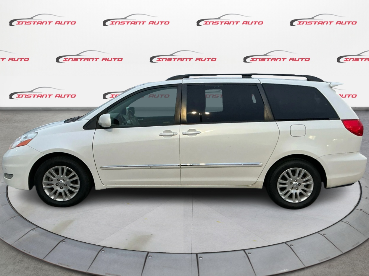2010 Toyota Sienna Limited - Photo 6