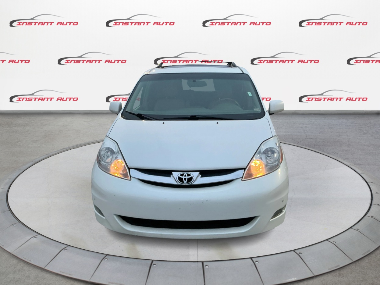 2010 Toyota Sienna Limited - Photo 7