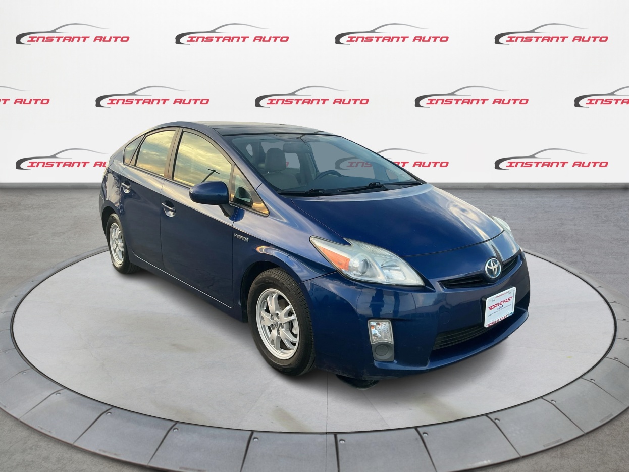 2010 Toyota Prius III's photo