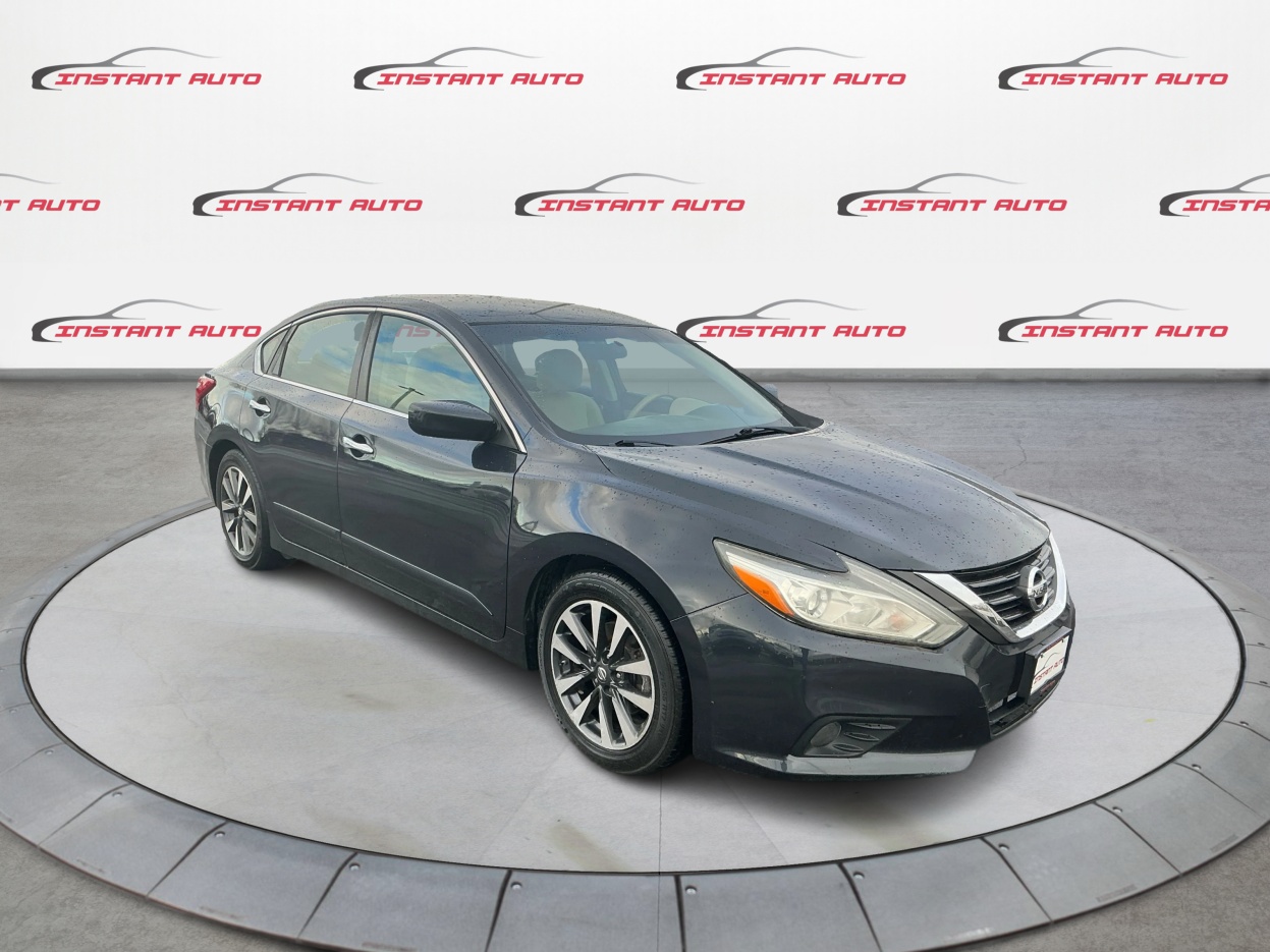 2016 Nissan Altima SV's photo