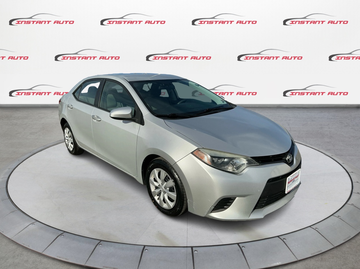 2014 Toyota Corolla LE's photo