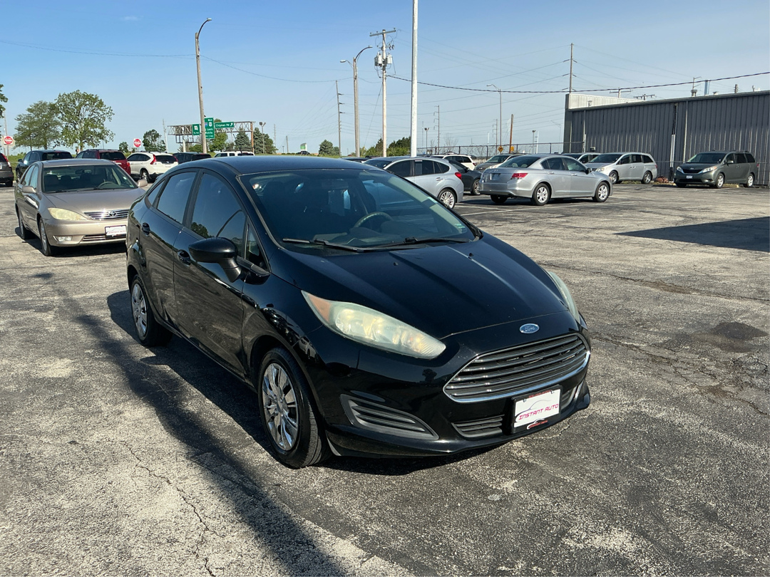 2016 Ford Fiesta S Sedan's photo