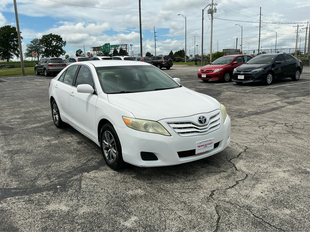 2011 Toyota Camry 2.5 Auto LE's photo