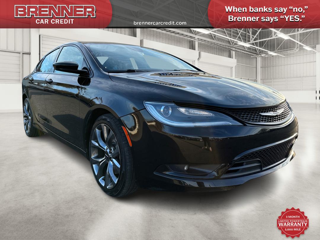 2016 Chrysler 200 S's photo