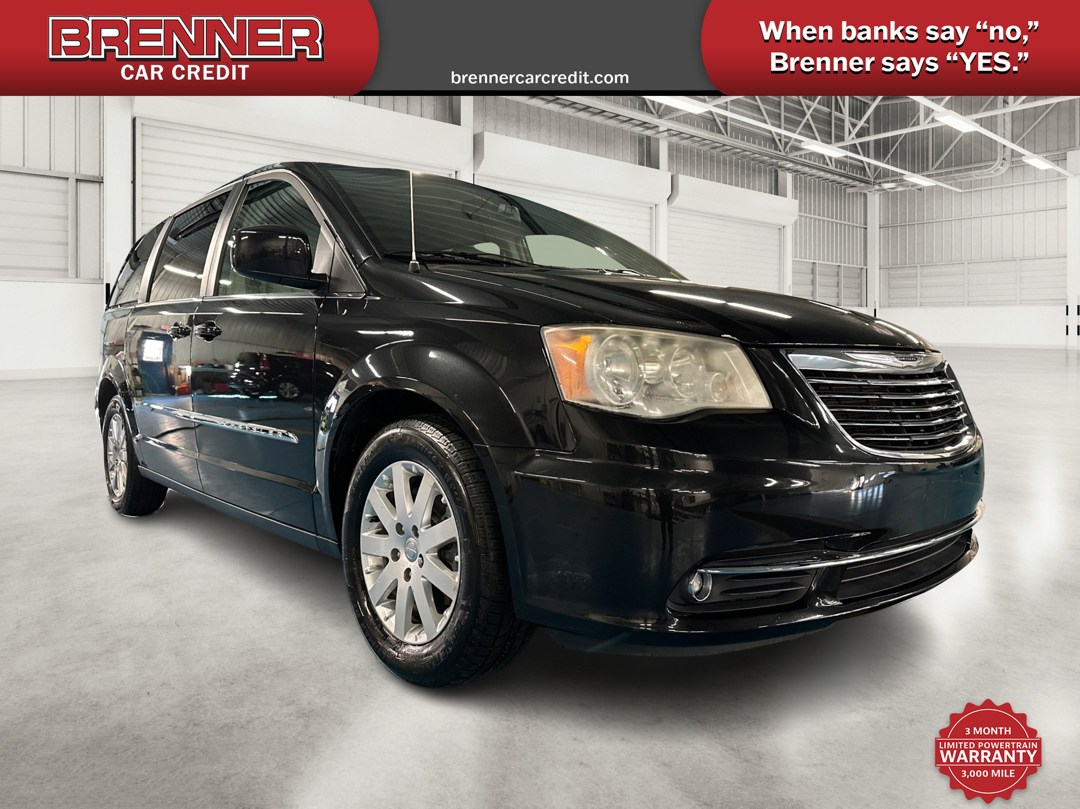 2014 Chrysler Town & Country Touring's photo