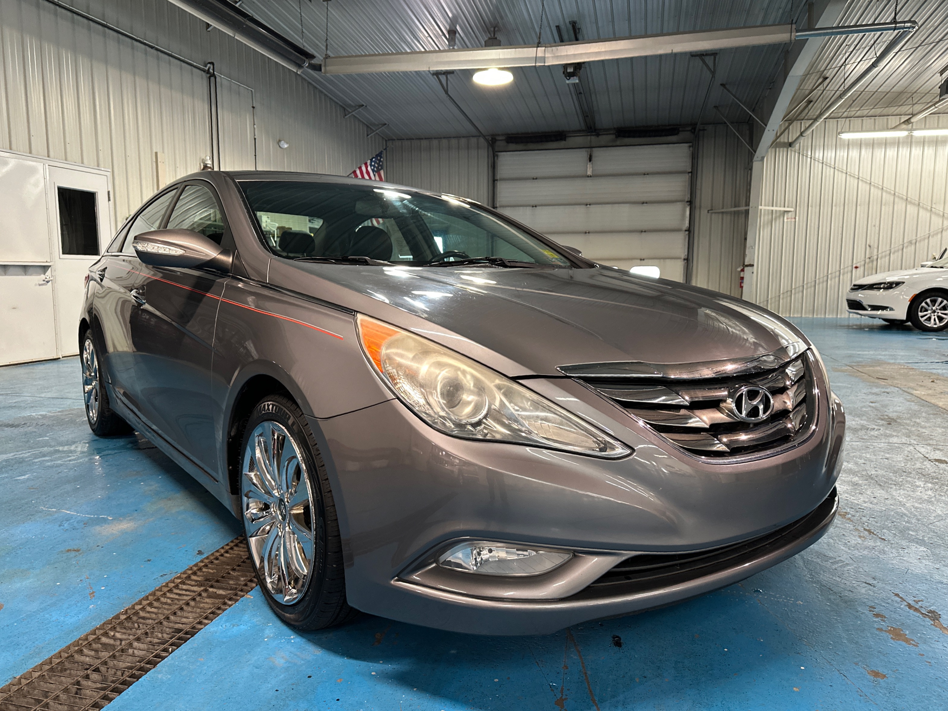 2011 Hyundai Sonata Limited I4 A/T's photo