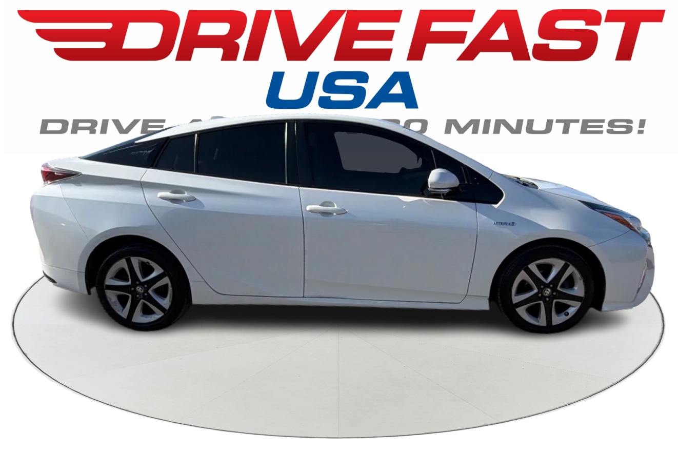 2017 Toyota Prius Three's photo