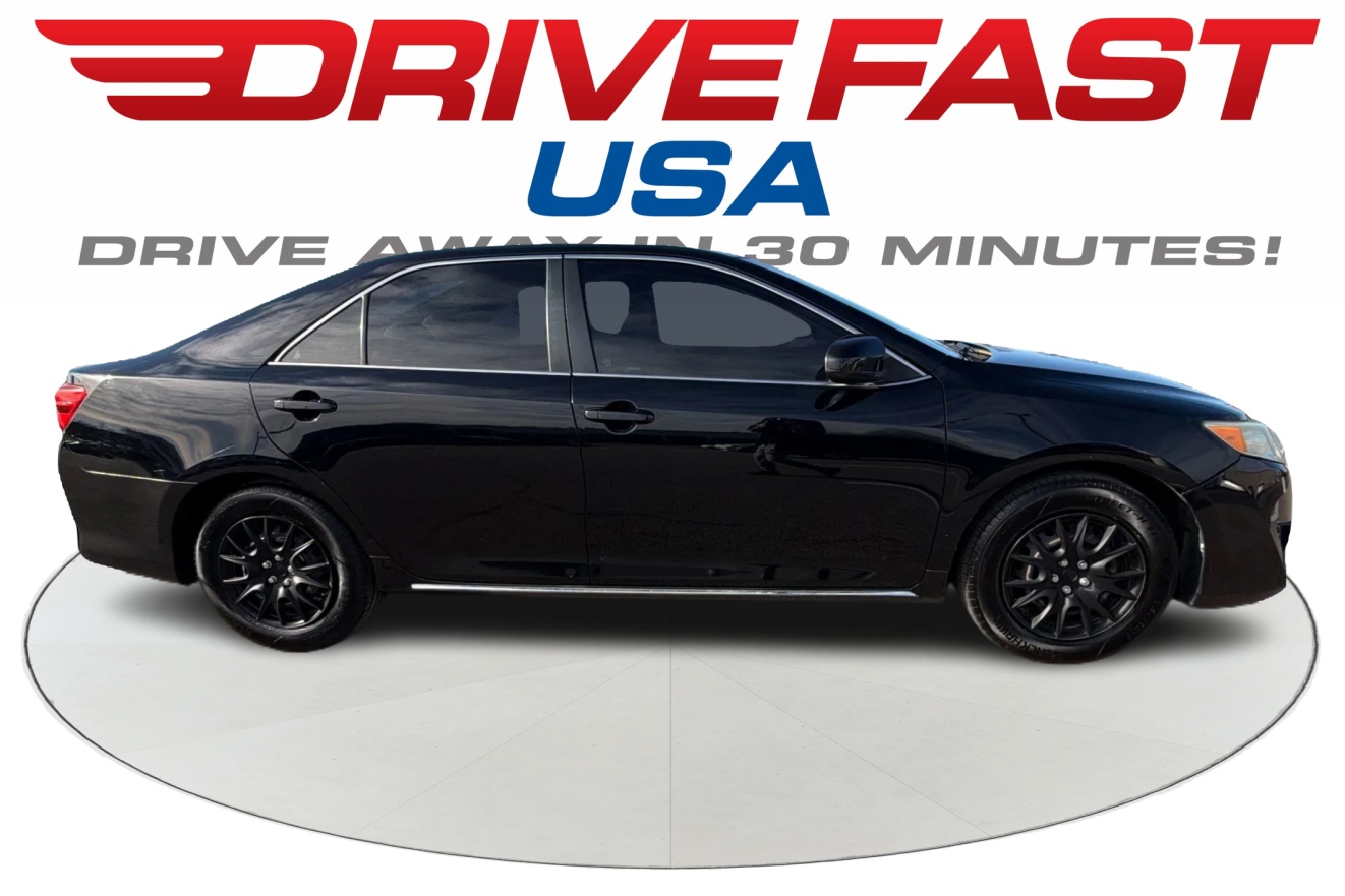 2012 Toyota Camry LE's photo