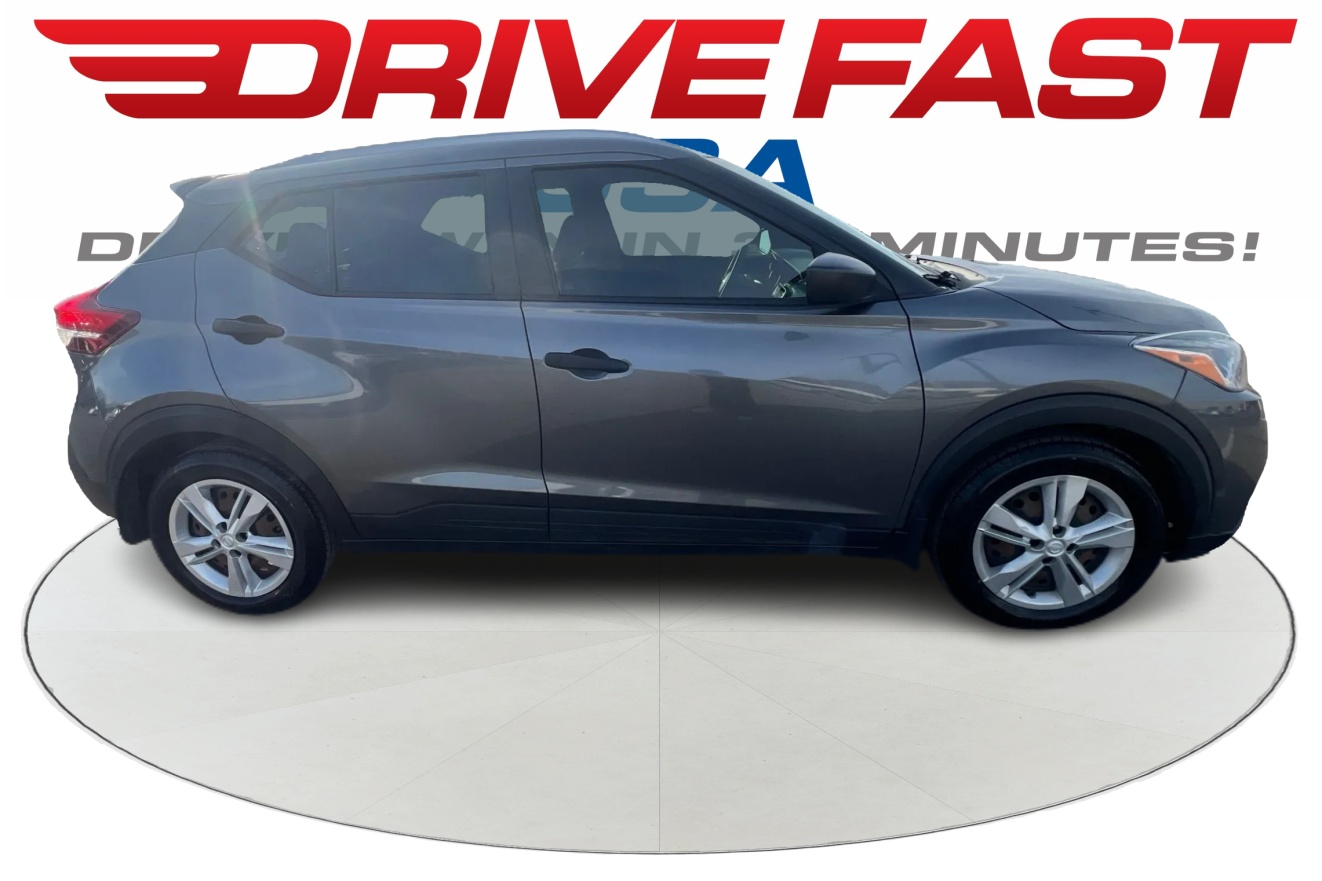 2019 Nissan Kicks S's photo