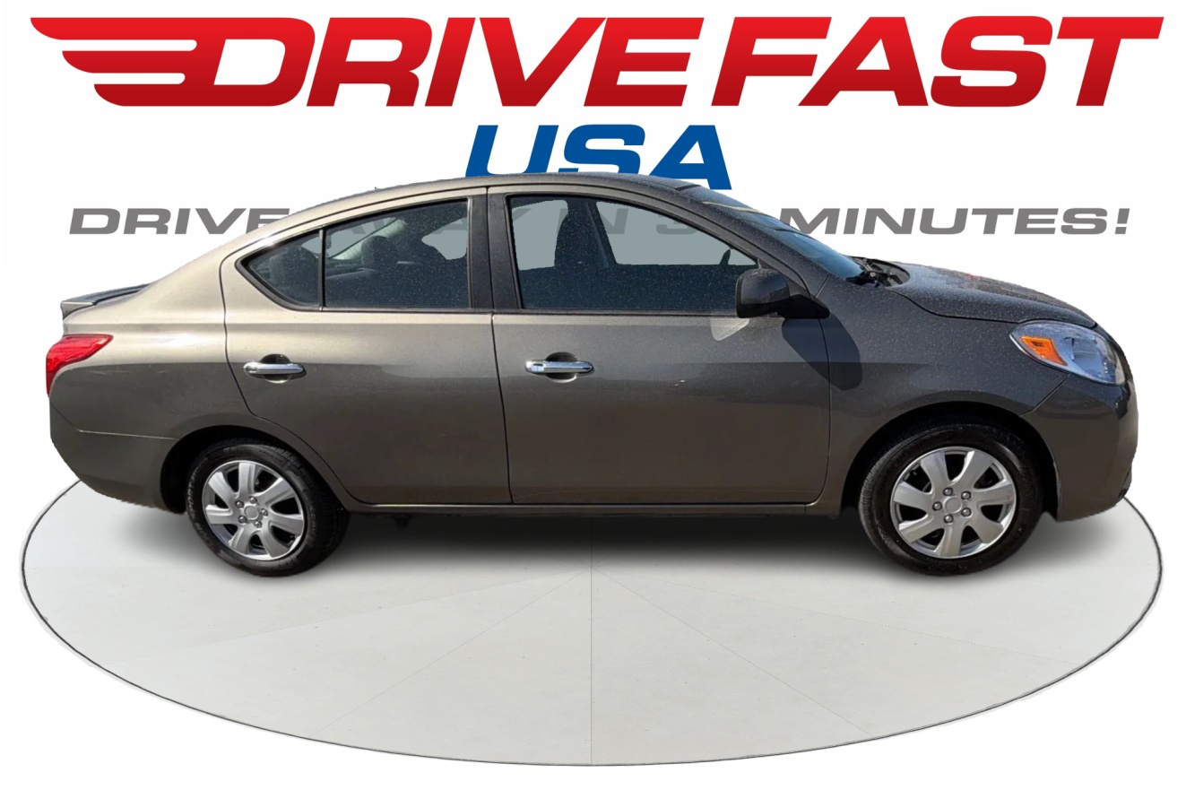 2013 Nissan Versa Sedan SV