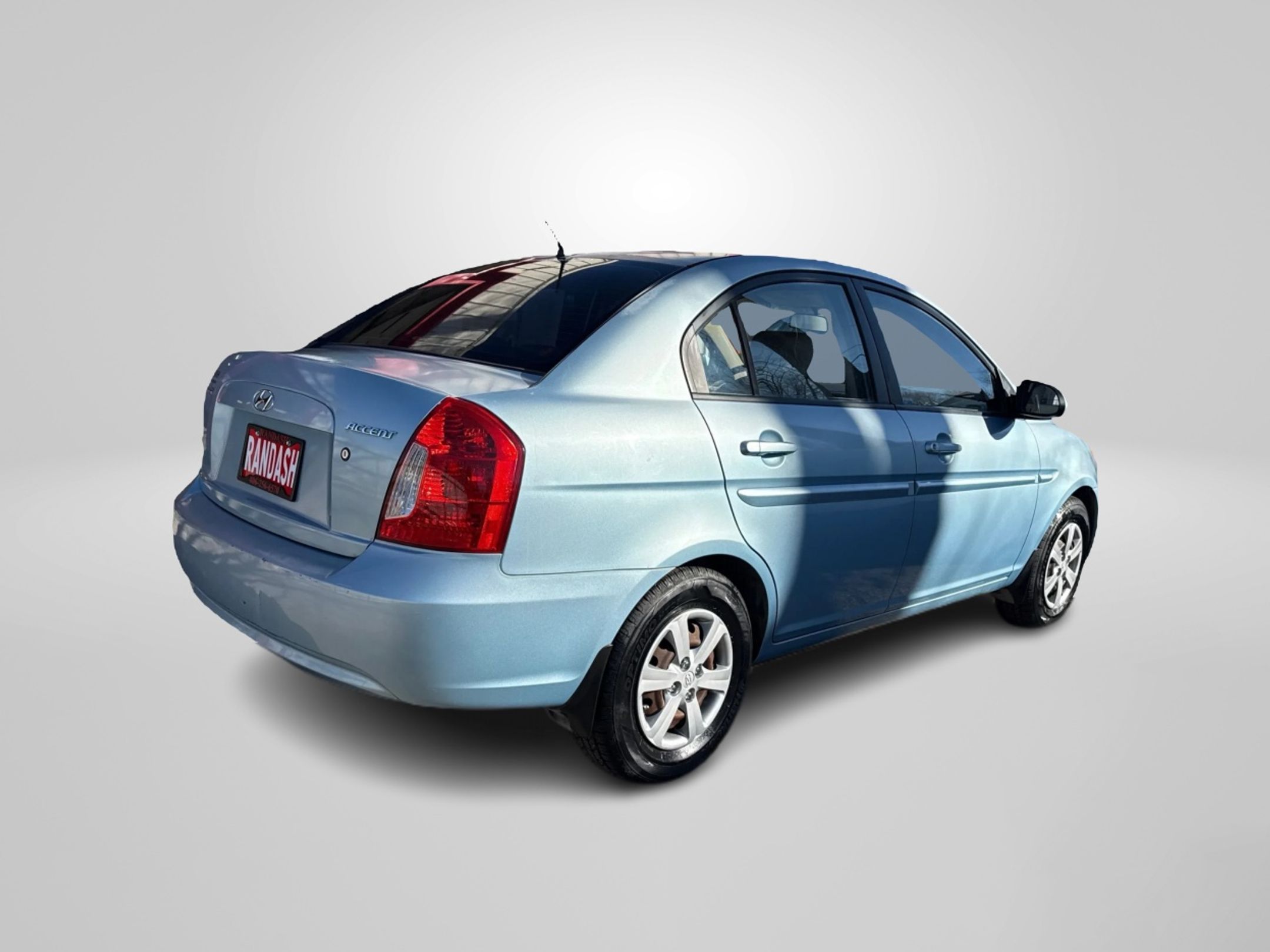 2009 Hyundai Accent GLS - Photo 5