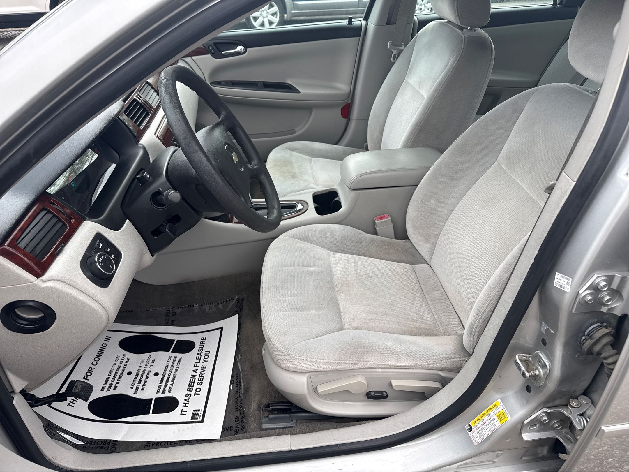 2008 Chevrolet Impala LS - Photo 9