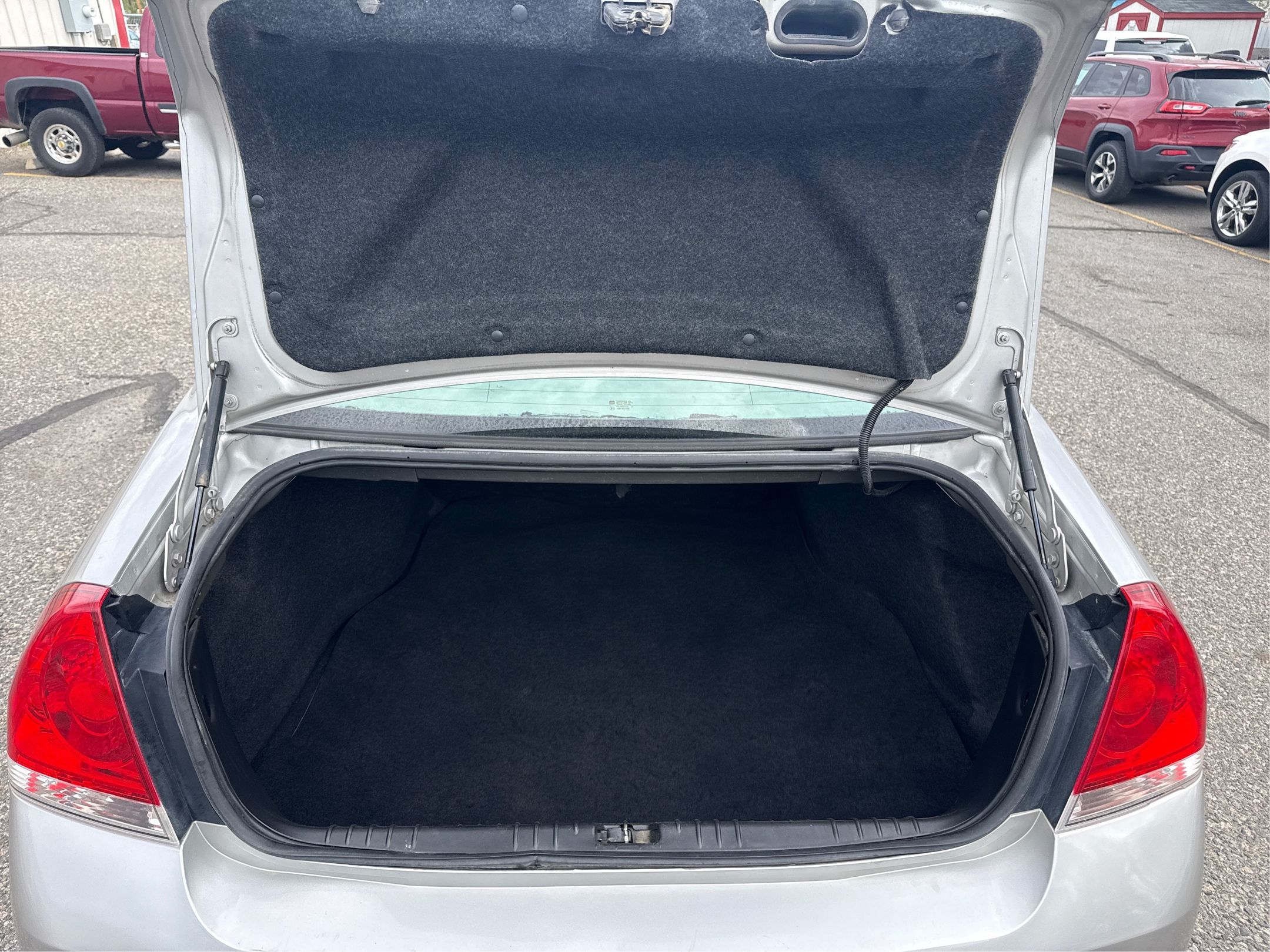 2008 Chevrolet Impala LS - Photo 13