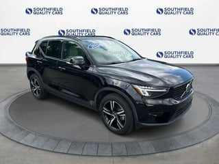 2023 Volvo XC40