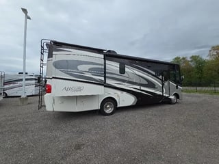 2016 Tiffin Allegro